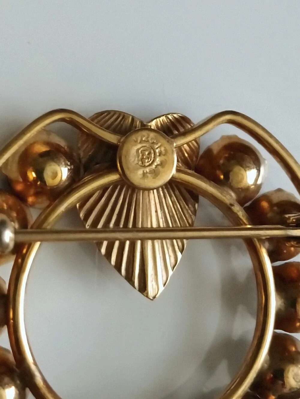 Vintage De Curtis 12K GF Textured Heart Rhinestone Wreath Brooch Circa 1950s